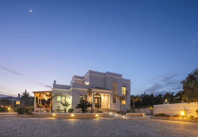 Villa in Porches - Villa Alegria Villa in Porches - Villa Alegria