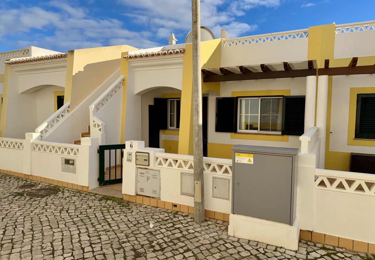 Herenhuis in Benagil - 06 Terraços de Benagil (Casa Rosa Azul)