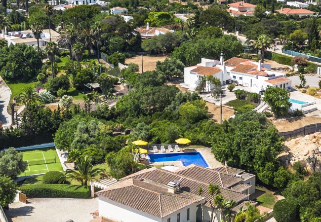 Villa in Carvoeiro - Casa Pondiki - Large villa with private Villa in Carvoeiro - Casa Pondiki - Large villa with private