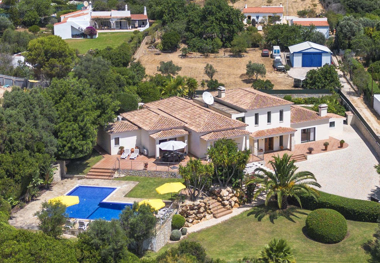 Villa in Carvoeiro - Casa Pondiki - Large villa with private