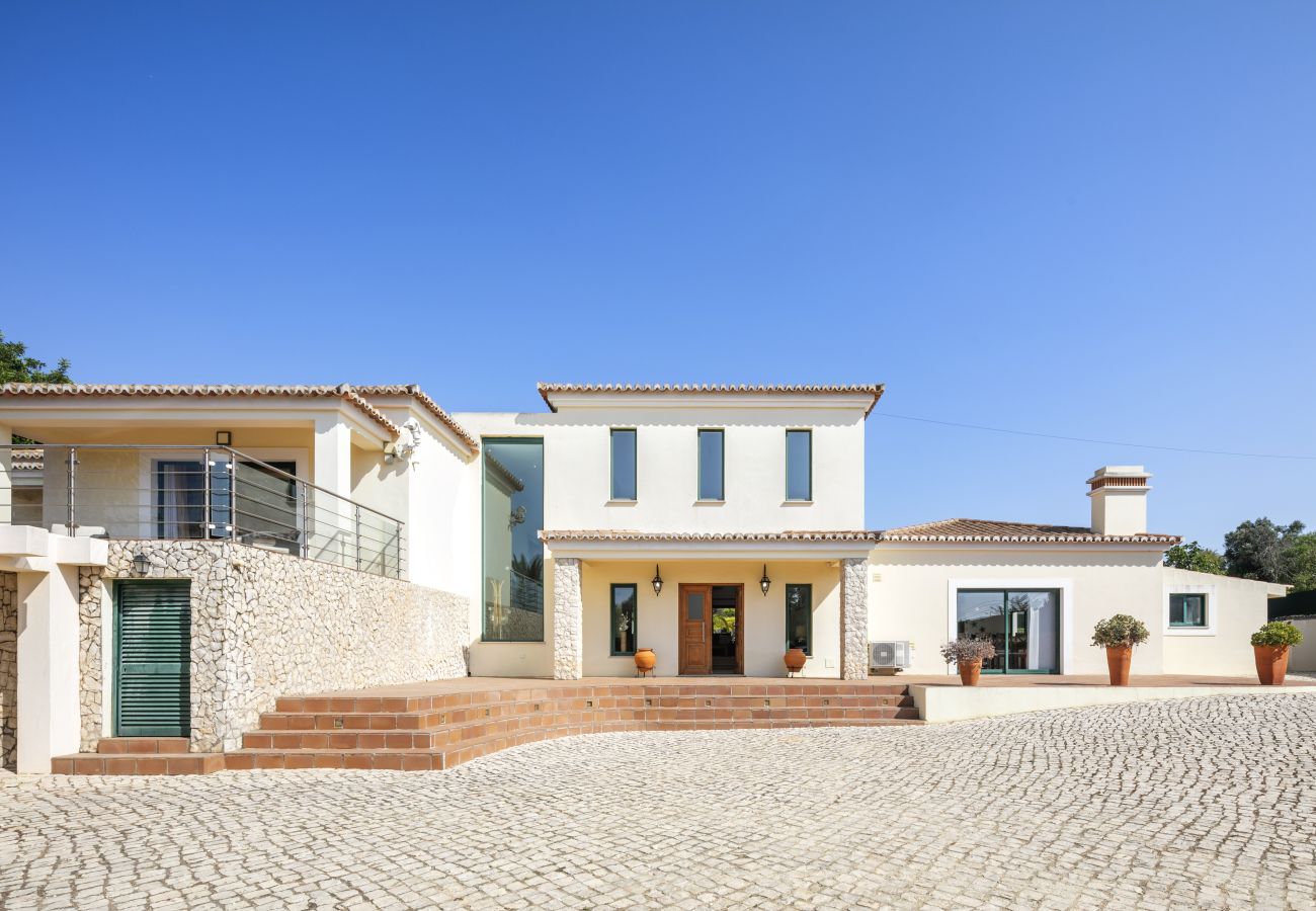 Villa in Carvoeiro - Casa Pondiki - Large villa with private