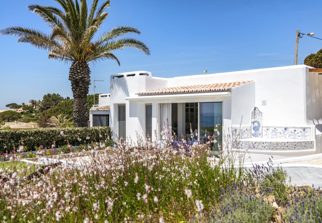 Rijhuis in Carvoeiro - The Cape House