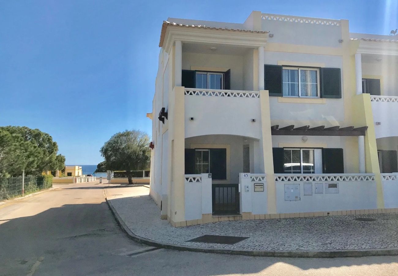 Rijhuis in Benagil - 45 Terraços de Benagil (Casa Céu Azul-2)