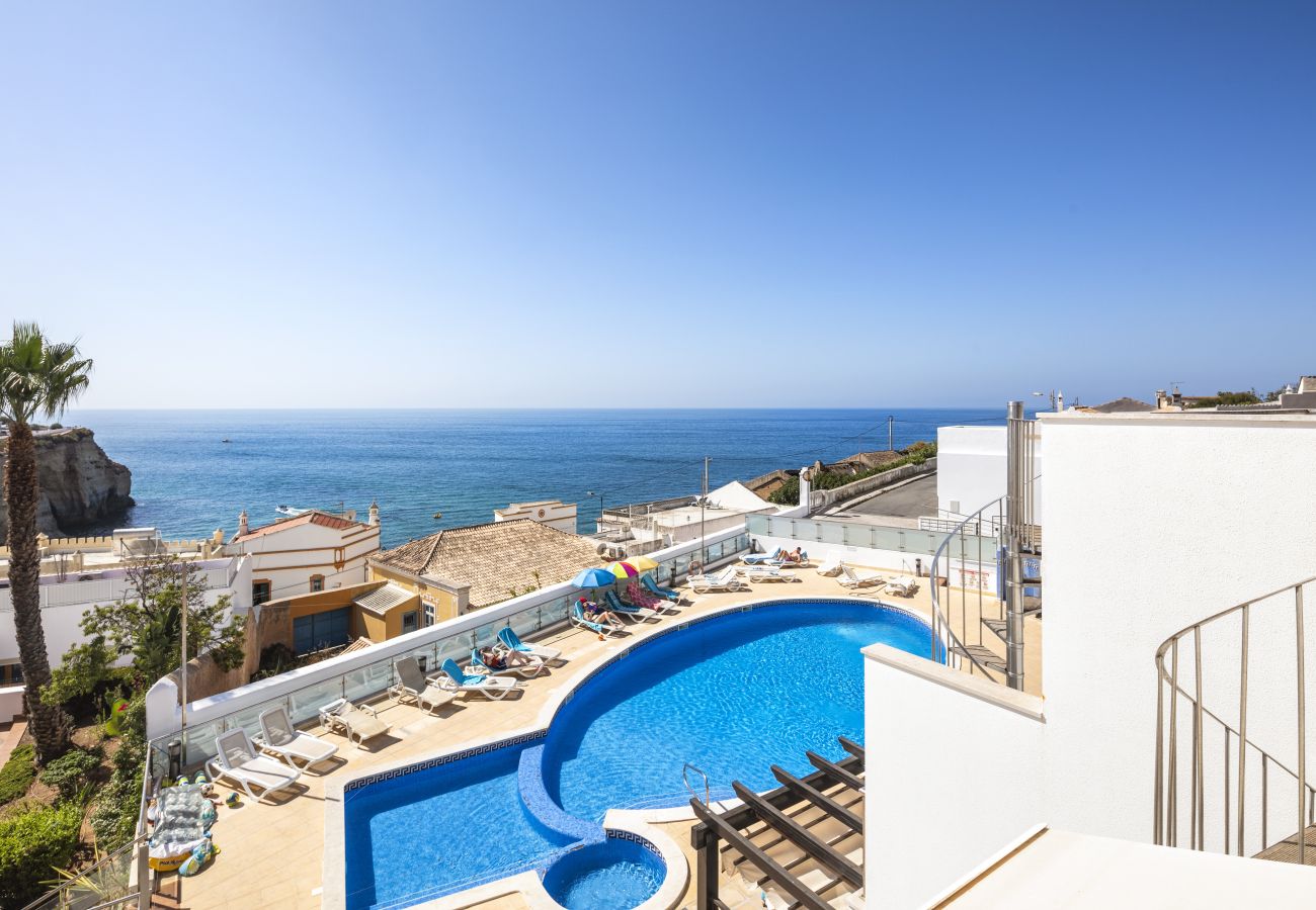 Rijhuis in Carvoeiro - Casa Carvoeiro Bay J