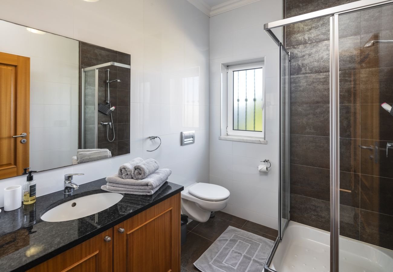 Villa in Porches - Vila Alporchinhos - Large villa close to the beach