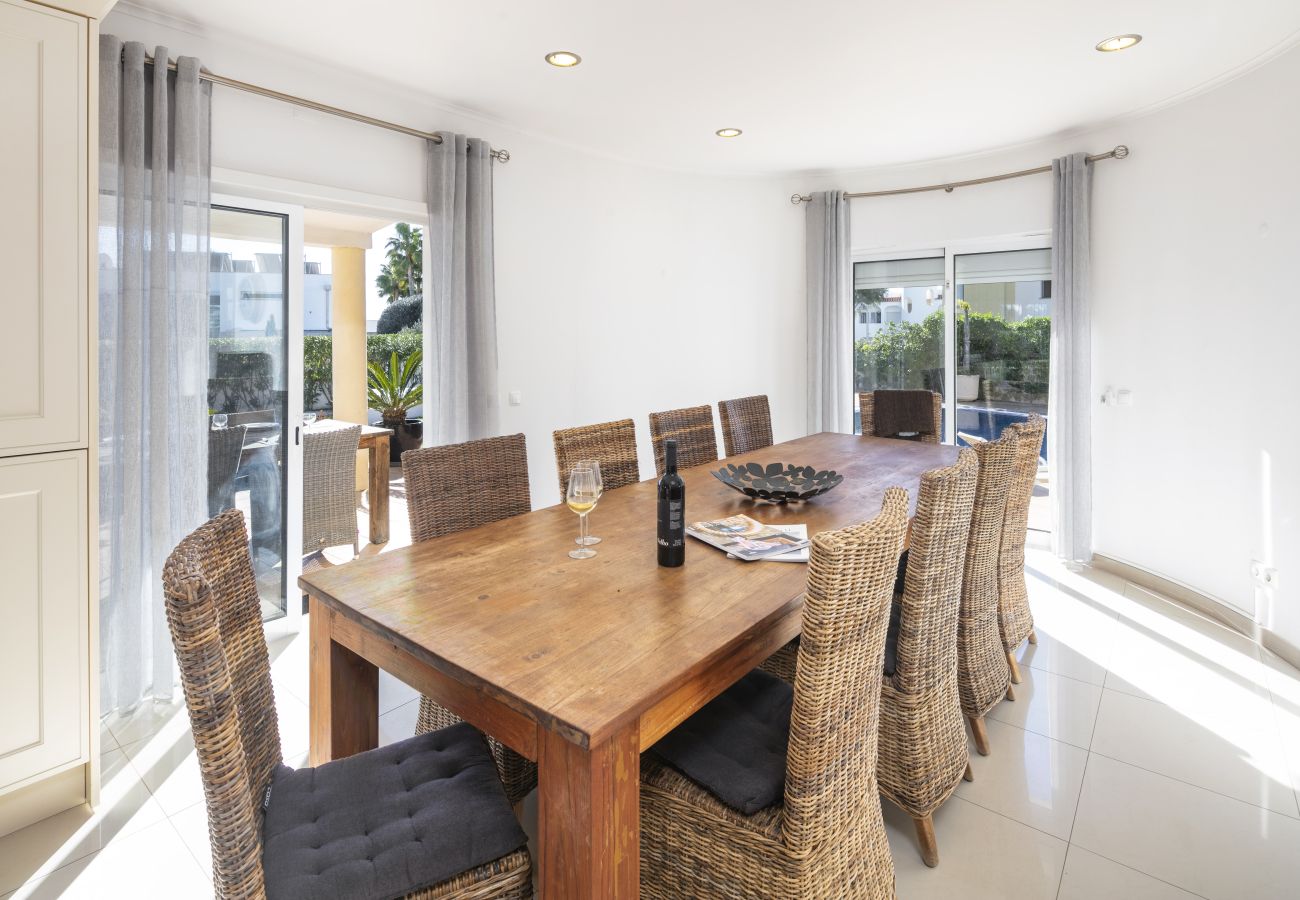 Villa in Porches - Vila Alporchinhos - Large villa close to the beach