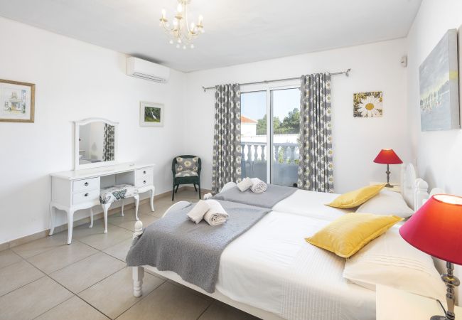 House in Carvoeiro - Casa Sentosa - Family villa in Carvoeiro House in Carvoeiro - Casa Sentosa - Family villa in Carvoeiro