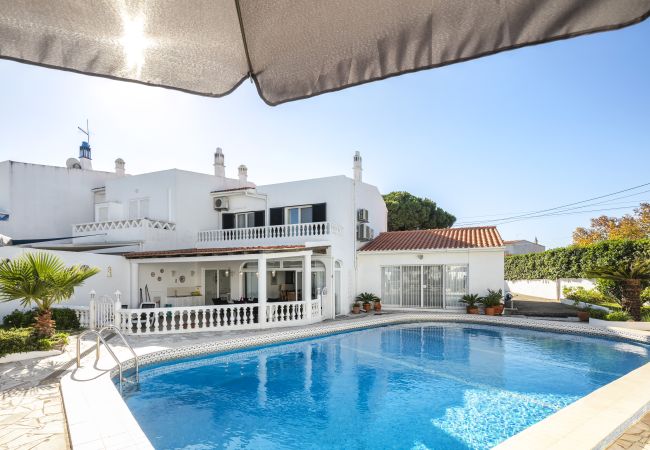 House in Carvoeiro - Casa Sentosa - Family villa in Carvoeiro House in Carvoeiro - Casa Sentosa - Family villa in Carvoeiro