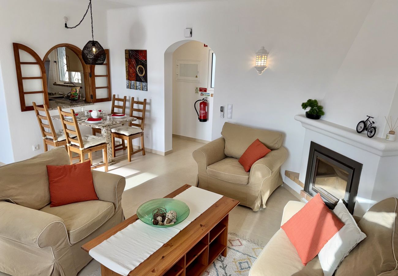 Townhouse in Carvoeiro - Casa Amira (Colina Branca 14)