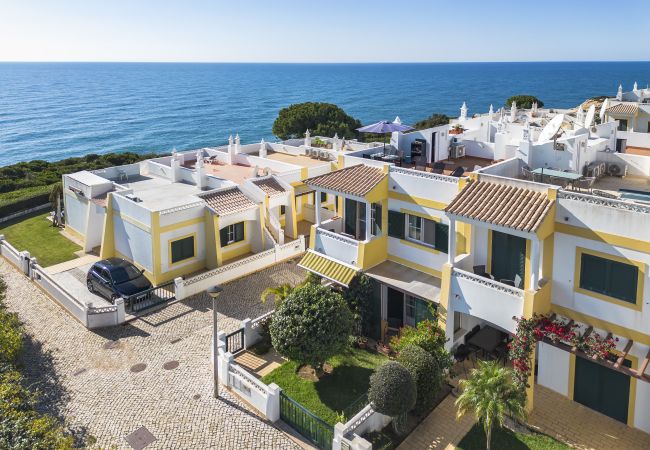 Terraced House in Benagil - 25 Terraços de Benagil (Casa Kusane) Terraced House in Benagil - 25 Terraços de Benagil (Casa Kusane)