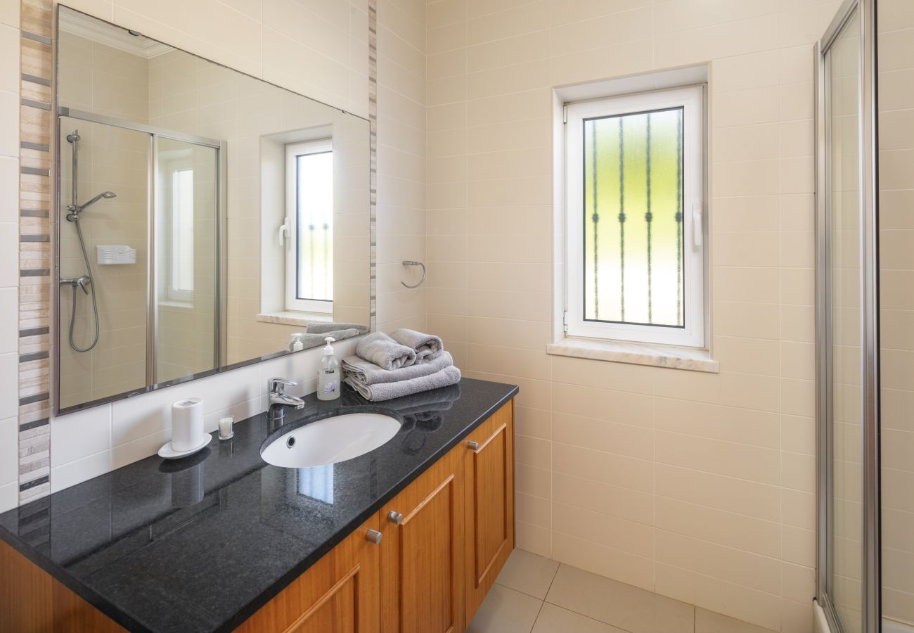 Villa in Porches - Vila Alporchinhos - Large villa close to the beach