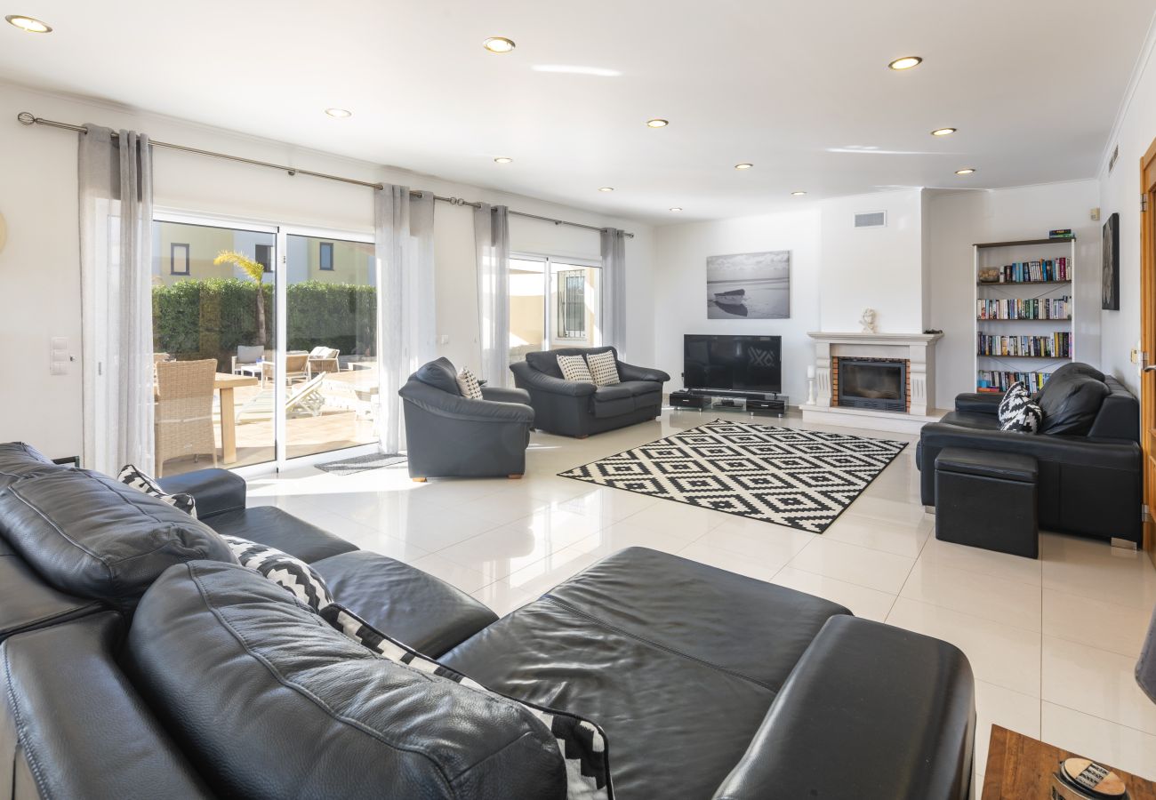 Villa in Porches - Vila Alporchinhos - Large villa close to the beach