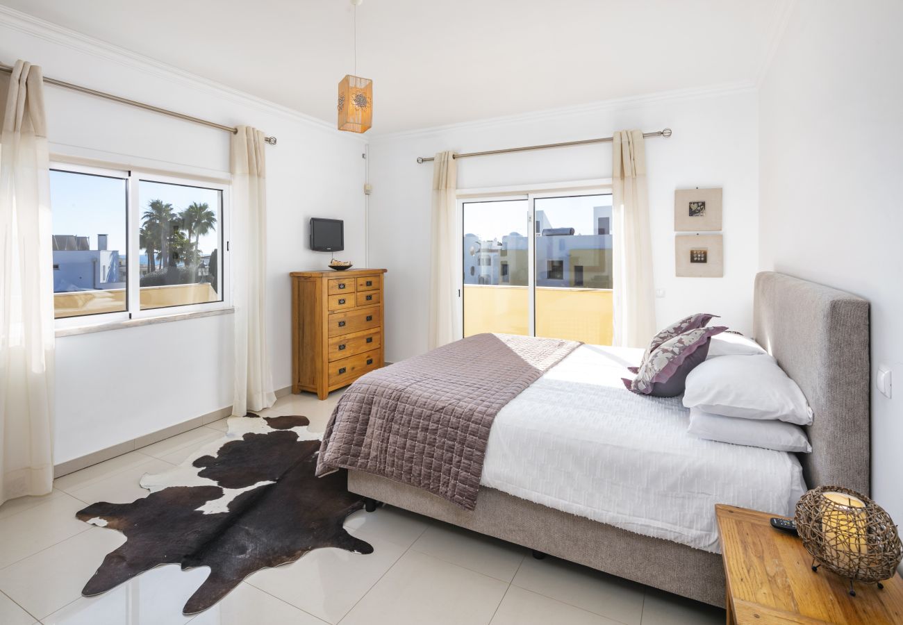 Villa in Porches - Vila Alporchinhos - Large villa close to the beach