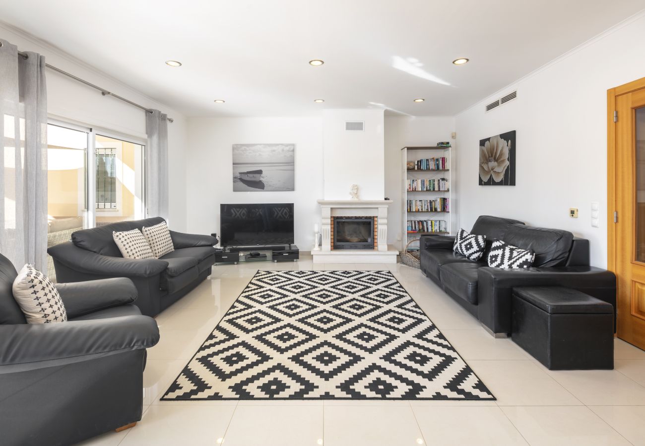 Villa in Porches - Vila Alporchinhos - Large villa close to the beach