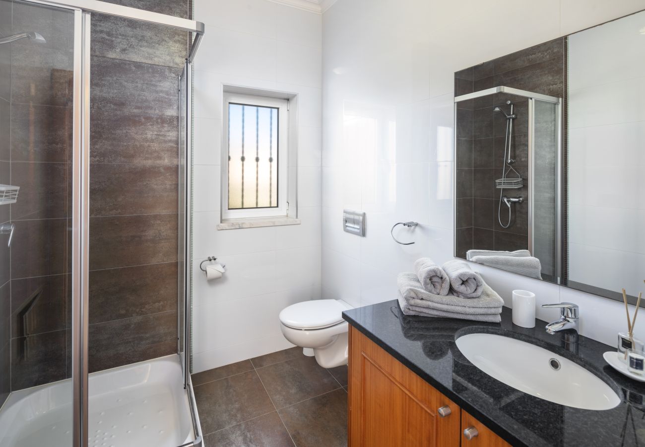 Villa in Porches - Vila Alporchinhos - Large villa close to the beach