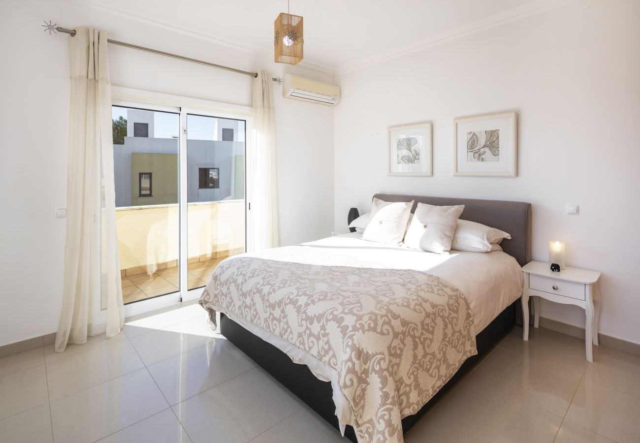 Villa in Porches - Vila Alporchinhos - Large villa close to the beach