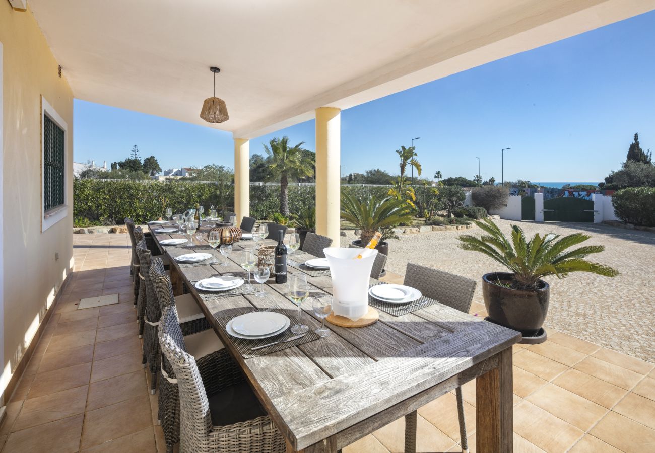 Villa in Porches - Vila Alporchinhos - Large villa close to the beach